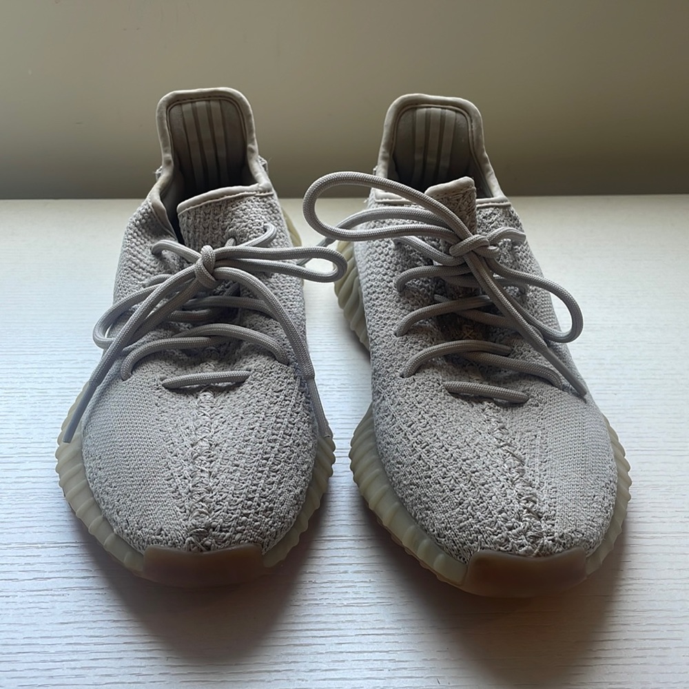 Yeezy “Sesame” Men’s 7 1/2